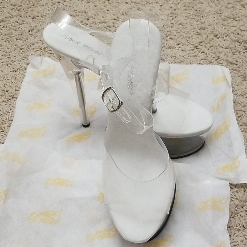 Clear / Transparent Heels - Picture 2 of 5